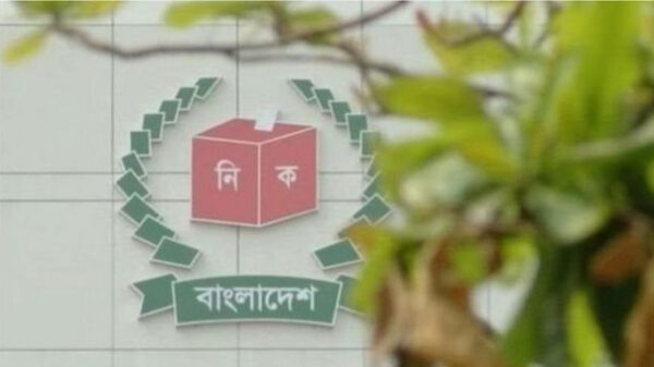 ৬৩৬ পুলিশের বদলি ও পদায়নে সম্মতি ইসির