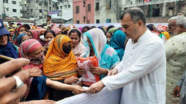 সুস্থভাবে বেঁচে থাকতে প্লাস্টিক পলিথিন পণ্য বর্জন করতে হবে : পরিবেশমন্ত্রী